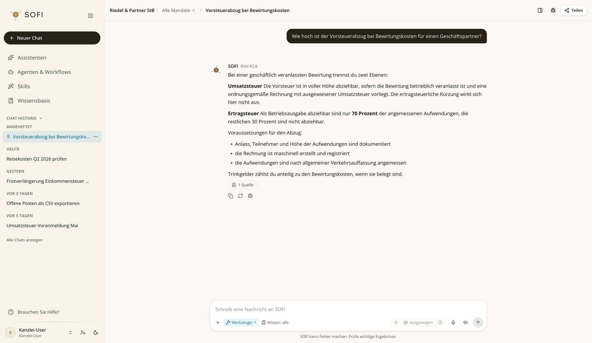 SOFI for Tax: Chat-Oberfläche mit beantworteter Steuerfrage, Chat-Verlauf der Kanzlei und Werkzeugleiste